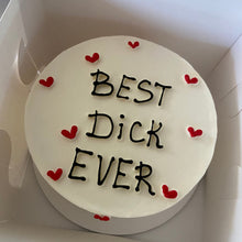 Кръгла бяла торта с надпис BEST Dick EVER