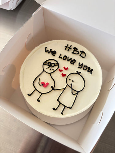 Бяла кръгла торта с рисунка и надпис 'HBD we love you'